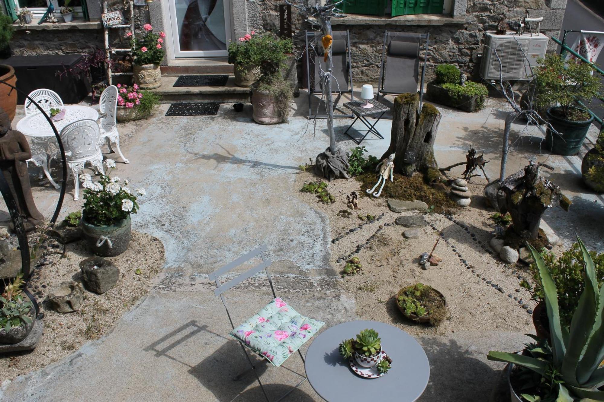 Chambre Bounty, B&B, Cuisine Privee, Lit Queen Size, Terrasse, Parking, Garage Olliergues 外观 照片