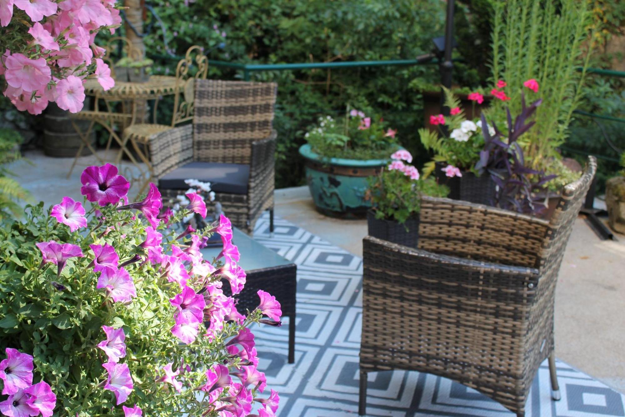 Chambre Bounty, B&B, Cuisine Privee, Lit Queen Size, Terrasse, Parking, Garage Olliergues 外观 照片