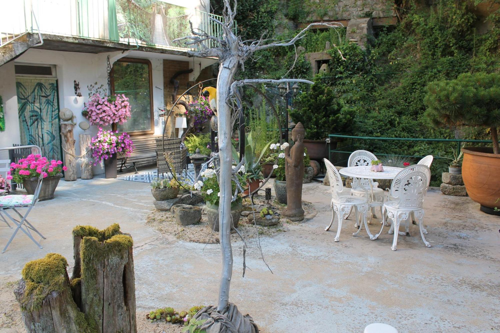 Chambre Bounty, B&B, Cuisine Privee, Lit Queen Size, Terrasse, Parking, Garage Olliergues 外观 照片